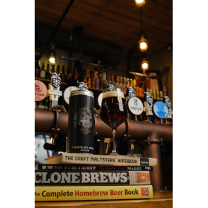 Пиво VARVAR THREE BLACK CROWS темне 7.7% 0.33л